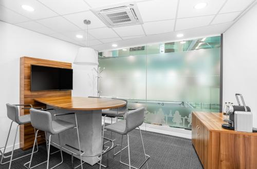 4 person office in Piccadilly - Warwick Street - from £2010